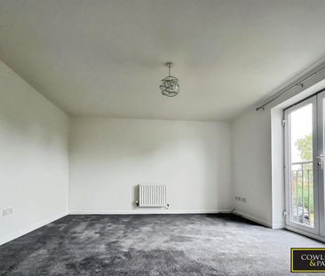 Pepys Court, Wickford - Photo 2
