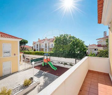 House T4 in Alcabideche, Cascais - Photo 3