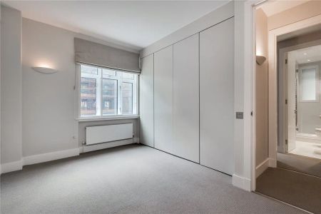 3 bedroom flat in 181 Sloane Street - Photo 3