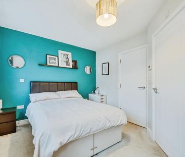 2 bedroom house to rent Moy Green Drive, Horley, Surrey, RH6 - Photo 6