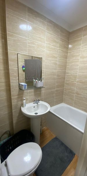 Room in a Shared Flat, High Street, E17 - Photo 2