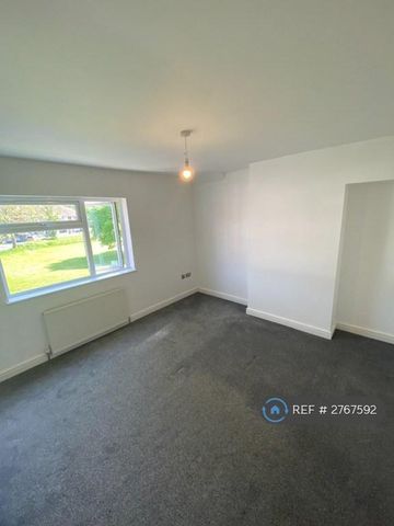 2 bedroom semi-detached house to rent - Photo 3
