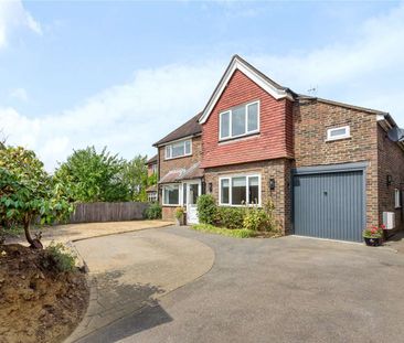 A well presented family home in a superb Sevenoaks location. - Photo 5