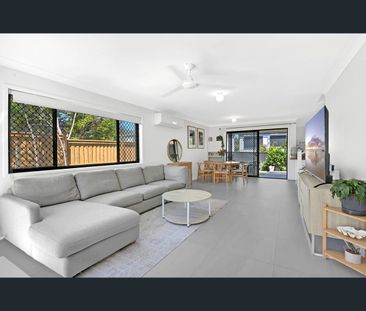 1/88 Pohlman Street, Southport, Qld 4215 - Photo 2