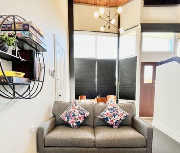 Beautiful Self Contained Studio - Photo 5