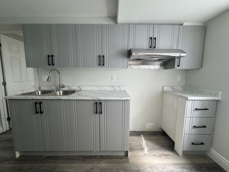 For Lease - 370 Greenbrook Drive, Kitchener, Ontario - Photo 3