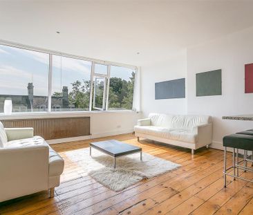 3 bedroom flat to rent - Photo 4