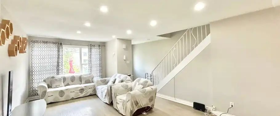 82A Corby Crescent, Brampton, Ontario L6Y 1H1 | 82 A Corby Crescent, Brampton - Photo 1