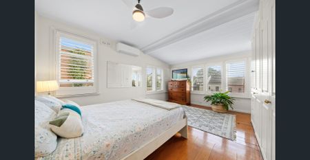 Beautifully Maintained 3-Bedroom Terrace with Garage & Sustainable Features – 100 Denison Street, Bondi Junction - Photo 3