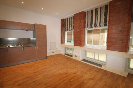 1 bedroom duplex to rent - Photo 3