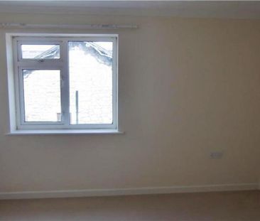 1 bedroom retirement property to rent - Photo 2