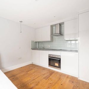 Studio to rent - Photo 2