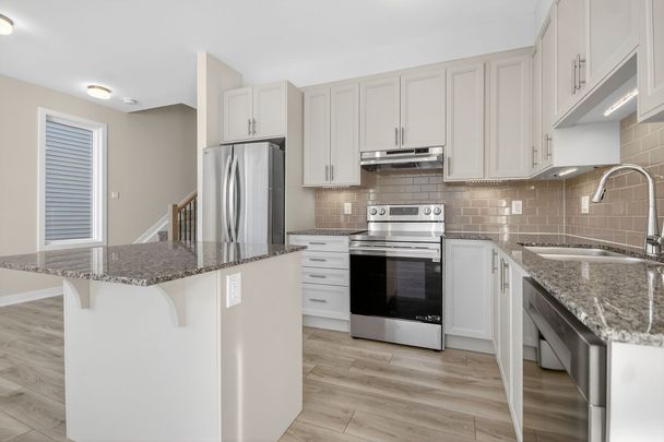 For Lease - 536 Promontory Place, Barrhaven, Ontario - Photo 1