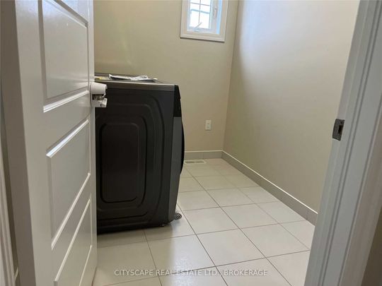 For Lease - 174 Fowley Drive, Oakville, Ontario - Photo 1