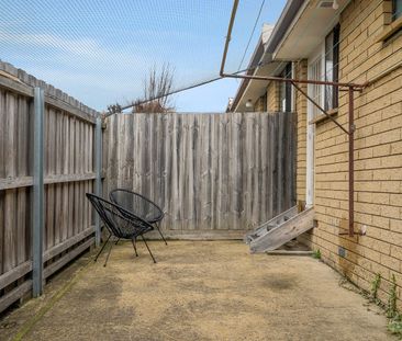 Convenient Living in Prospect - Photo 3