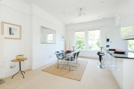 4 bedroom flat to rent - Photo 3