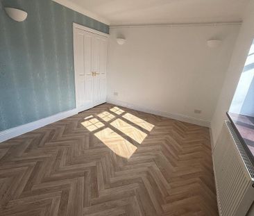 5 bedroom terraced house to rent - Photo 5