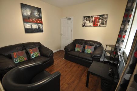 5 bedroom house to rent - Photo 2