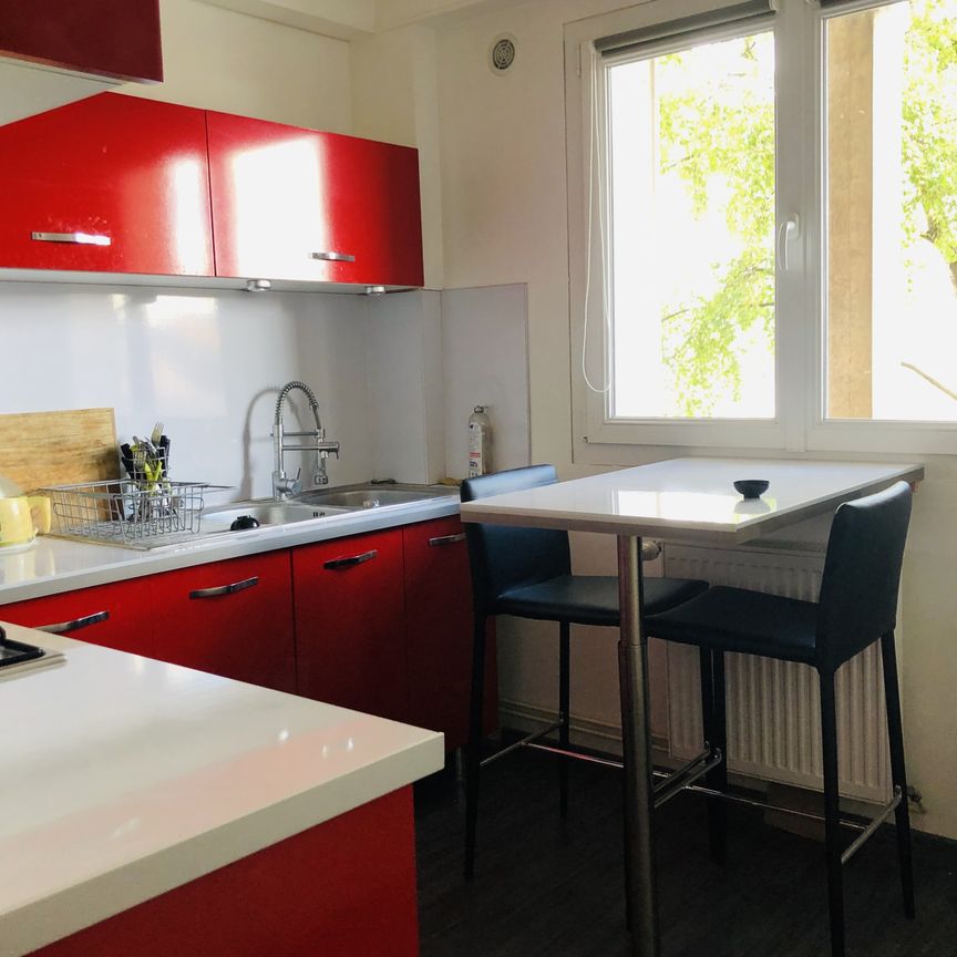 Appartement T2 de 47,86 m2- Proche Centre Ville - Rue de Paris - Photo 1