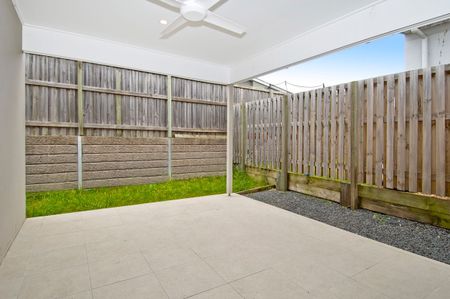 Stylish Family Home in Prime Coomera Location - Photo 2
