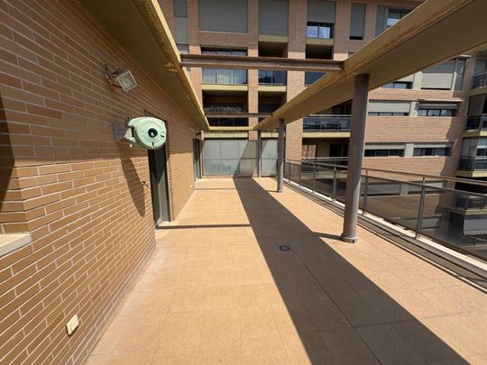 Valencia Capital - Photo 1