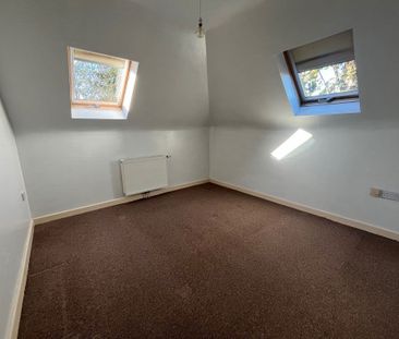 PORTCHESTER ROAD, SPRINGBOURNE - Photo 6