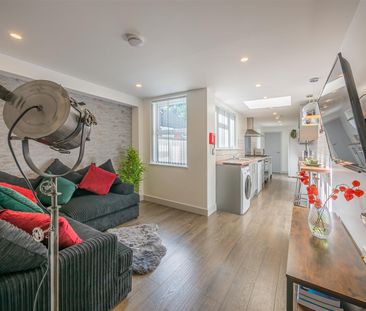 St. Margaret Road Room 3 - Photo 4