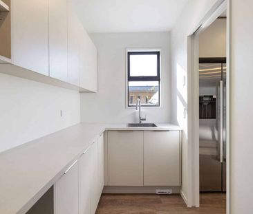 Designer Home in Hanley's Farm - Photo 4