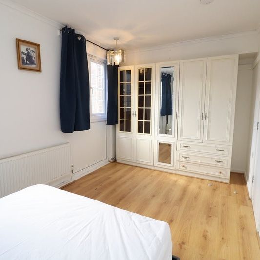 Room in a Shared Flat, Southwood Smith House, E2 - Photo 1