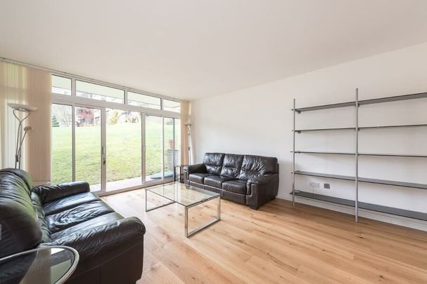 2 Bedroom Flat To Let - Photo 1