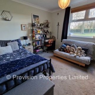 2 Bedroom Flat Foxhill Court Weetwood - Photo 1