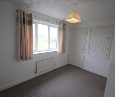 2 bedroom semi-detached house to rent - Photo 3