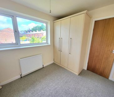 3 bedroom semi-detached house to rent - Photo 6