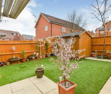 3 bedroom semi-detached house to rent - Photo 2