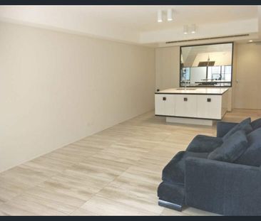 1 BEDROOM | 1 BATHROOM - Photo 1