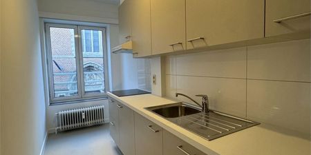 Appartement te huur in Antwerpen voor € 1.025 met 2 slaapkamers - Photo 2