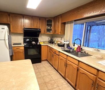 For Lease - 122 Stilecroft Drive, Toronto, Ontario - Photo 5