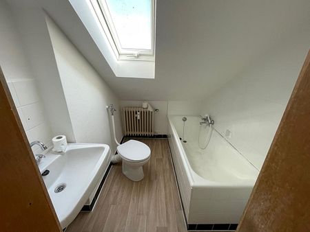 Ideal auch für WGs: Gemütliche und helle 2,5 Zimmer-Wohnung in Gießen Wieseck, Spitzwegring 40 - Photo 4