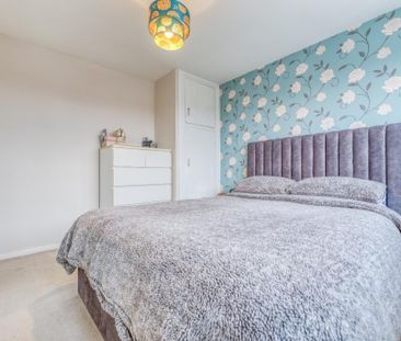 3 bedroom semi-detached house to rent - Photo 6