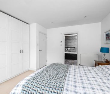 3 bedroom detached house to rent - Photo 4