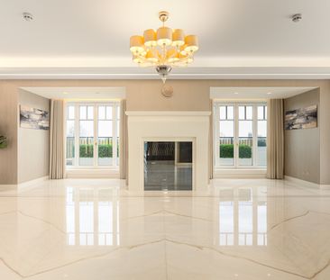 Traditional townhouse in the heart of Kensington - Photo 1