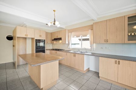 Spacious 2-Bedroom Home with Multiple Living Areas & Entertainer's Delight&excl; - Photo 4