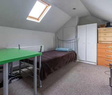 4 bedroom terraced house to rent - Photo 3