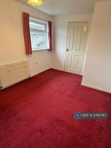 2 bedroom terraced house to rent - Photo 3