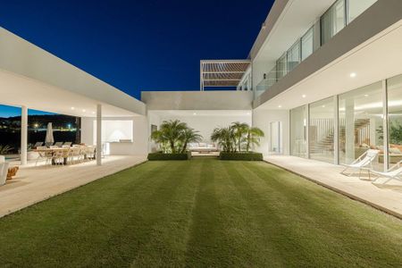 Luxury Villa for rent in Marbella, Andalusia - Photo 3