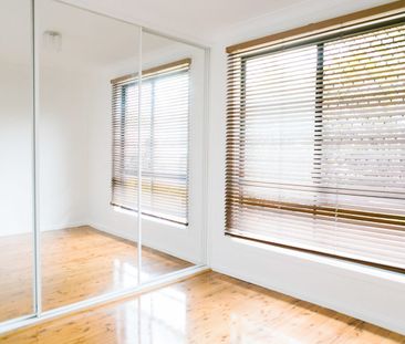 Poolside Lifestyle - Photo 3