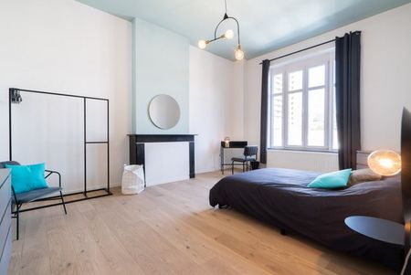 Room at Boulevard de la constitution 27 - Photo 4