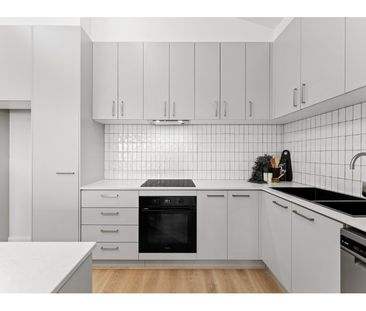 Brand New. Exceptionally Designed. Perfectly Positioned. - Photo 3