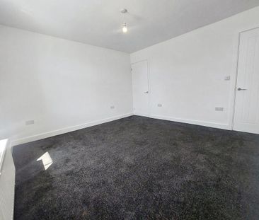 2 bedroom semi-detached house to rent - Photo 4