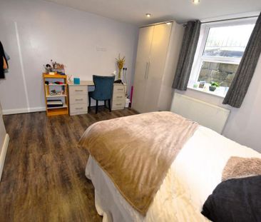 3 bedroom flat to rent - Photo 5